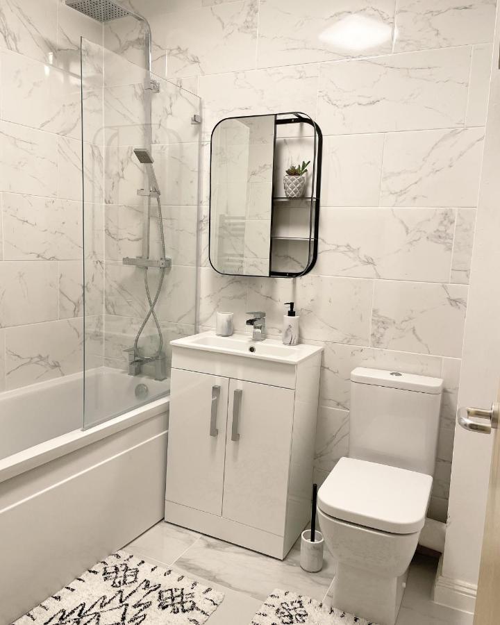 Cosy Town Centre Apartment Close To Beach Борнмът Екстериор снимка