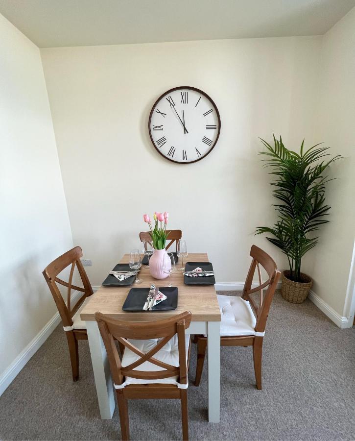 Cosy Town Centre Apartment Close To Beach Борнмът Екстериор снимка